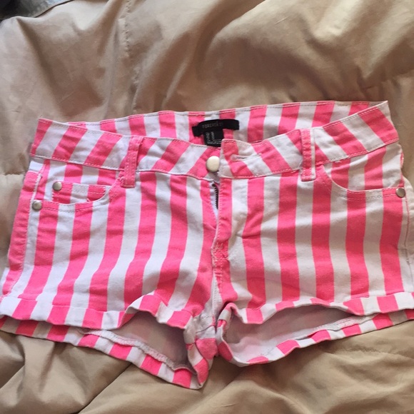 Striped shorts - Picture 1 of 2